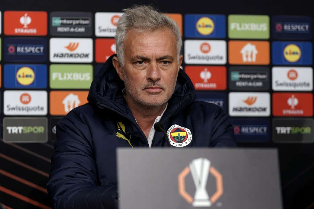 Jose Mourinho’dan Rangers maçı öncesi basın toplantısı