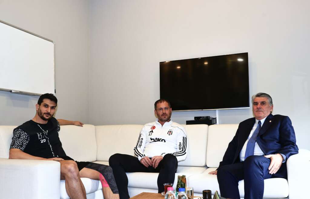 Beşiktaş Başkanı Serdal Adalı, Serdar Topraktepe ve Necip Uysal’la buluştu Beşiktaş Başkanı Serdal Adalı, Serdar Topraktepe ve Necip Uysal’la buluştu