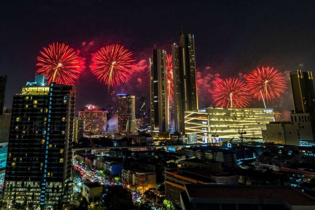 Tayland yeni yıla ‘merhaba’ dedi