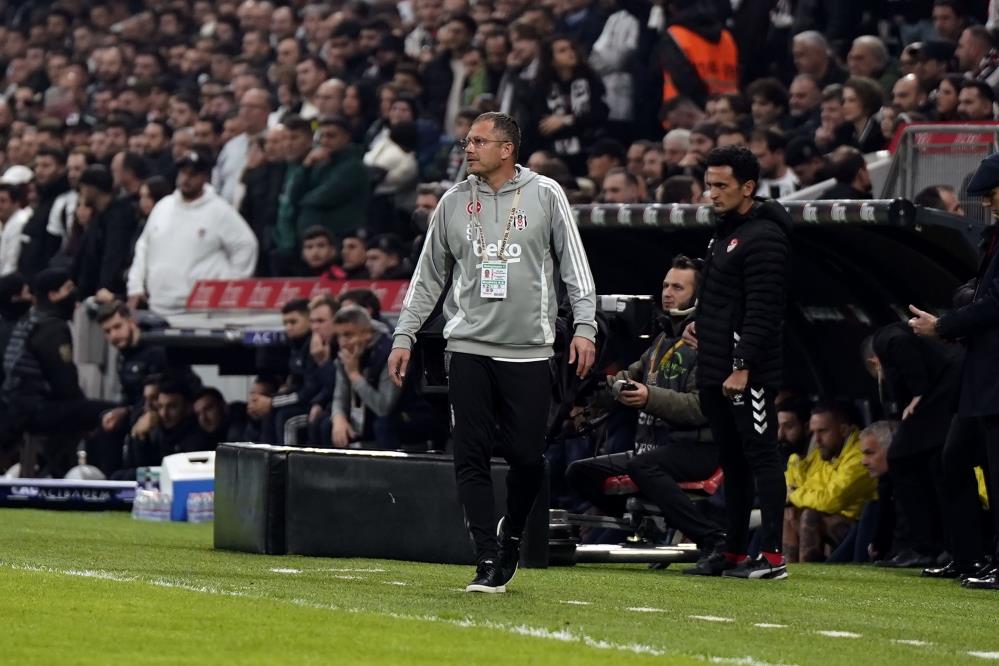Serdar Topraktepe ilk derbi galibiyetini aldı