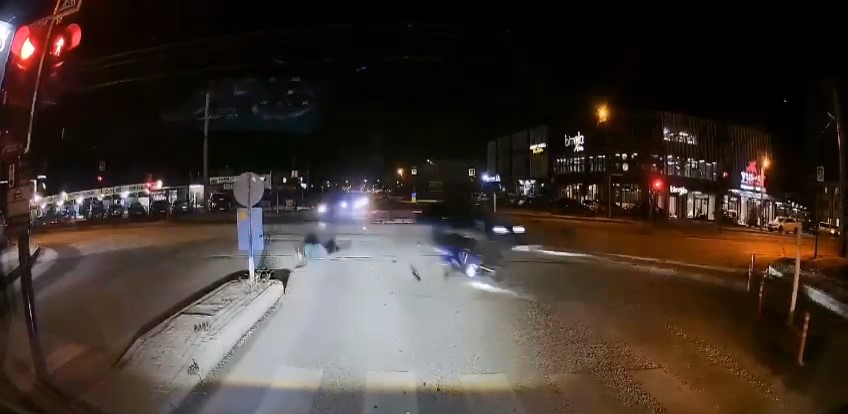 Bursa’da motosikletli ölümden döndü