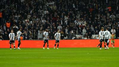 Beşiktaş taraftarı takıma tepkili!