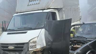 Bursa’da kamyonet ile otomobil çarpıştı: 2 yaralı