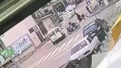 Bursa’da motosikletli ölümden döndü