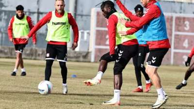 Sivasspor teknik direktörsüz çalıştı