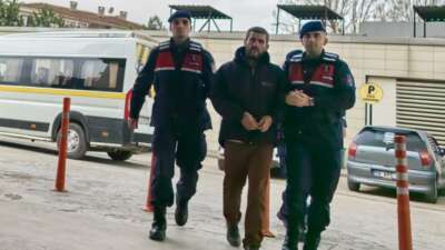 Bursa’da annesinden zorla para alan adam tutuklandı