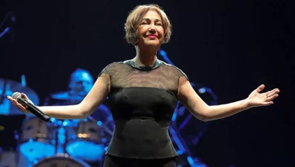 Bursa’da konser verecekti… Nazan Öncel acil ameliyata alındı!