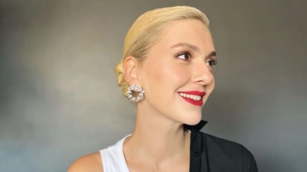Bergüzar Korel: Hacklendim sandım, küçük çaplı bir panik atak geçirdim