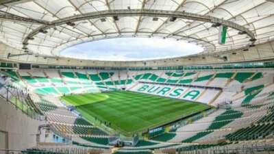 Bursaspor-Karşıyaka maçında taraftara kısıtlı izin!