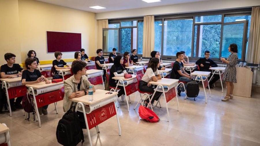 Veliler artık ders kitapları için para ödemeyecek! Veliler artık ders kitapları için para ödemeyecek!
