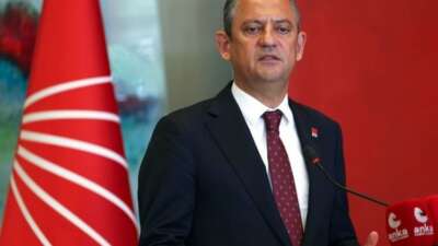 CHP Genel Başkanı Özel’den Demokrat Parti Genel Başkanı Uysal’a ziyaret