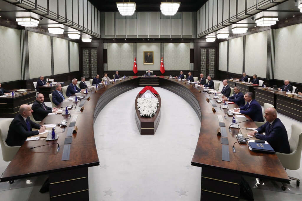 Kabine toplantısı başladı Kabine toplantısı başladı