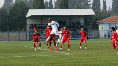 TFF 2. Lig: Karacabey Belediye Spor: 3 – Arnavutköy Belediyespor: 4