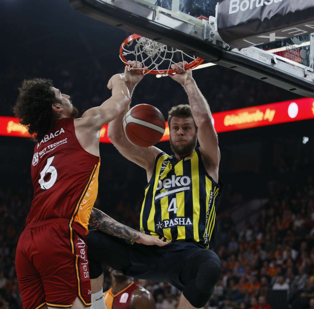 Pota derbisi Fenerbahçe’nin