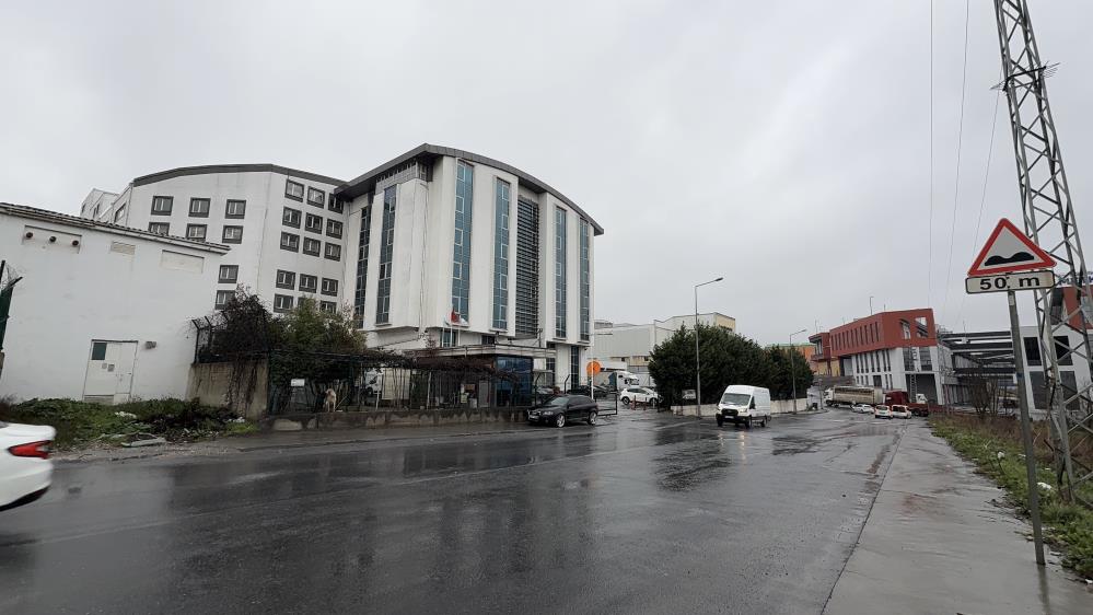 İstanbul’da sahte alkolden hastanelik olan 3 işçiden 1’i öldü İstanbul’da sahte alkolden hastanelik olan 3 işçiden 1’i öldü