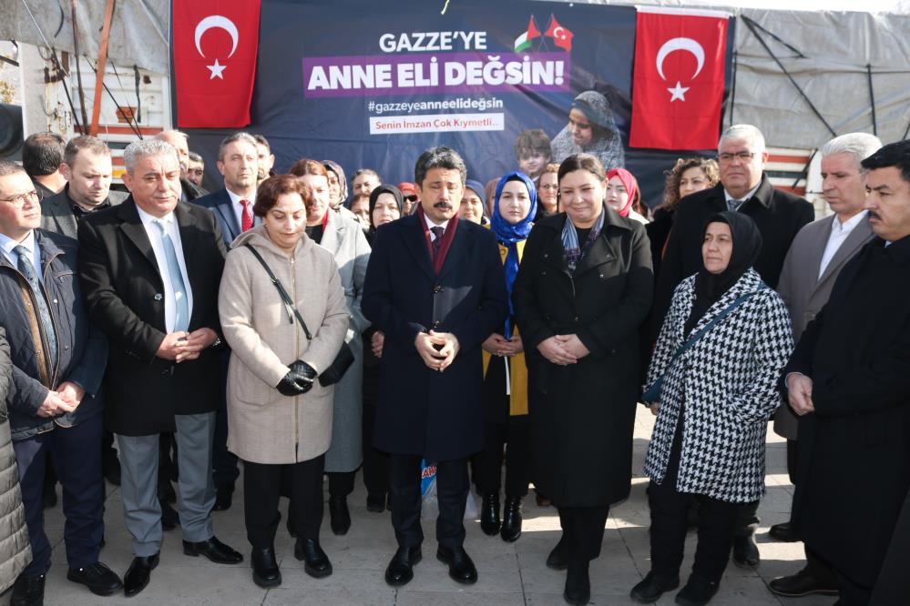 Gazze’ye yardım tırı Kırşehir’den yola çıktı Gazze’ye yardım tırı Kırşehir’den yola çıktı