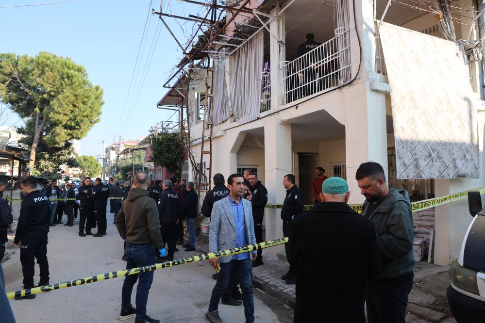 Kahvaltı sofrasında vahşet Kahvaltı sofrasında vahşet