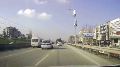 Bursa’da trafik magandası makas attı
