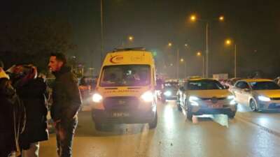 Bursa’da feci kaza! Otomobile motosiklet çarpıştı