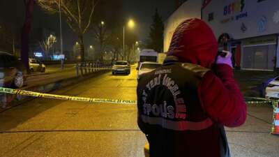 Bursa’da kasklı motosikletli, 3 kişiye 11 el ateş açarak kayıplara karıştı: 2’si ağır, 3 yaralı