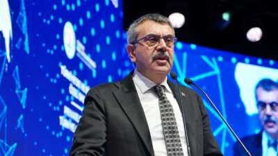 Bakan Tekin’den özel okullara fahiş fiyat uyarısı