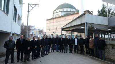 Bereket sofrası Üçevler camiinde kuruldu