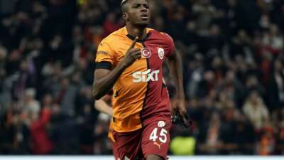 Victor Osimhen, ligdeki 12. golünü attı