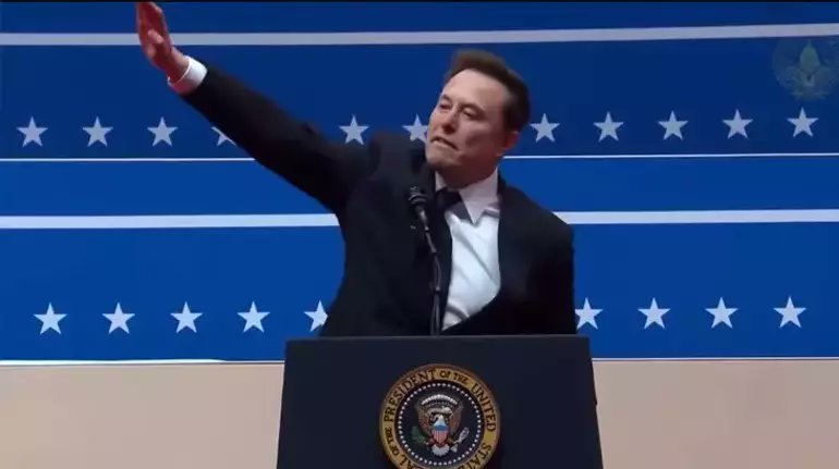Elon Musk’ın hareketi Nazi selamına benzetildi Elon Musk’ın hareketi Nazi selamına benzetildi