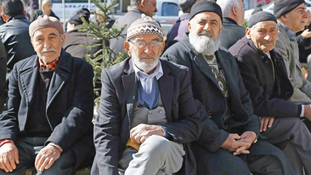 Emekliler için alternatif yaşam: O ülkeye emekli maaşını taşıyana vatandaşlık veriliyor!