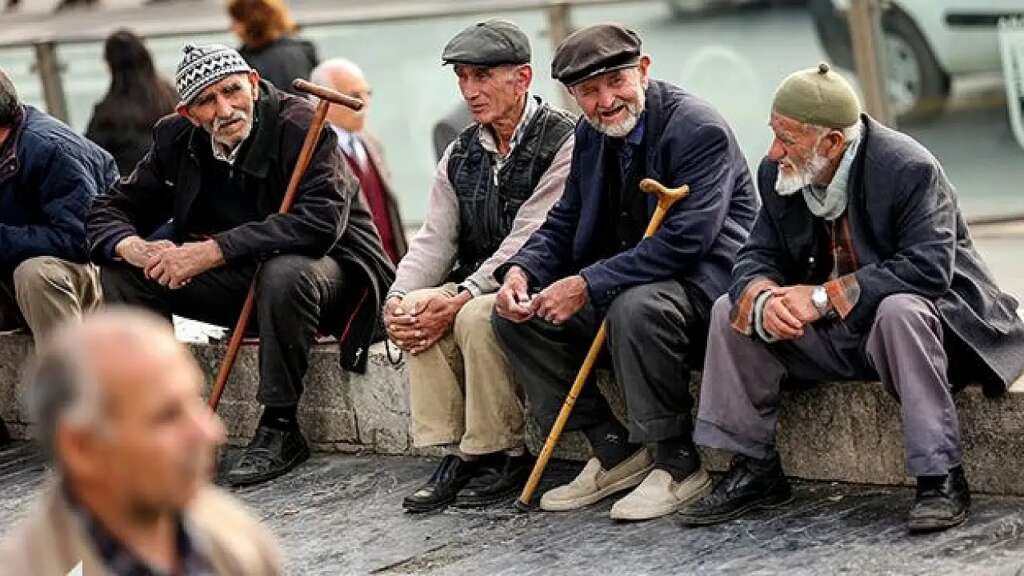 Emeklilikte ‘geçim derdi’ ağır basıyor: Çalışan sayısı artıyor!