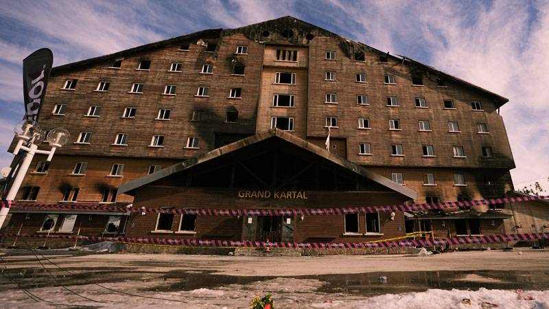 AFAD yetkilisi Kartalkaya faciasını anlattı: Ana kucağındaki çocukların kömür halini alıp çuvala koyduk!