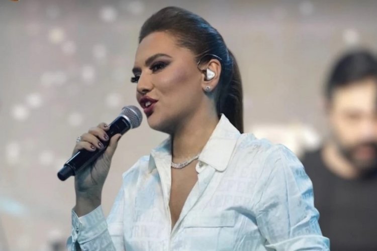Demet Akalın, sahneye neden ütüsüz kıyafetle çıktığını anlattı