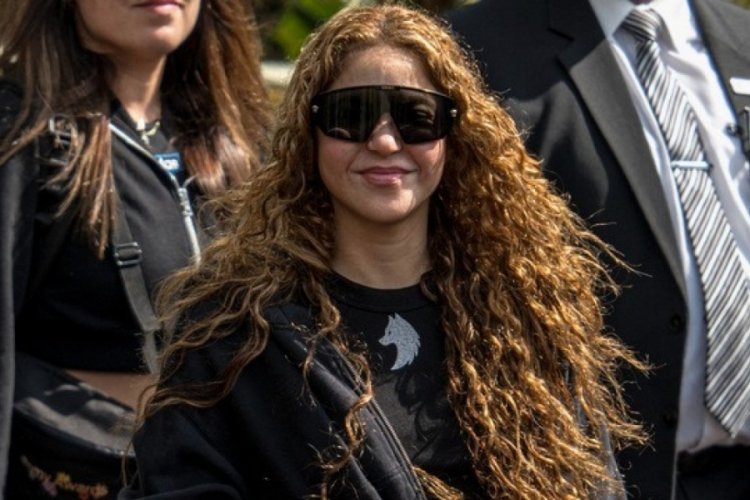 Shakira, Lima konseri için yol çıktı