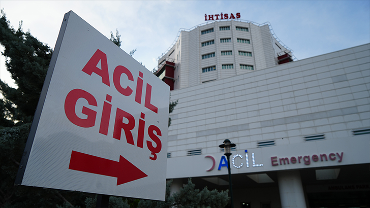 28 öğrenci ve 1 öğretmen gıda zehirlenmesi şüphesiyle hastaneye kaldırıldı