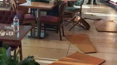 Bursa Korupark AVM’de tavan çöktü, yemek yiyenler ölümden döndü
