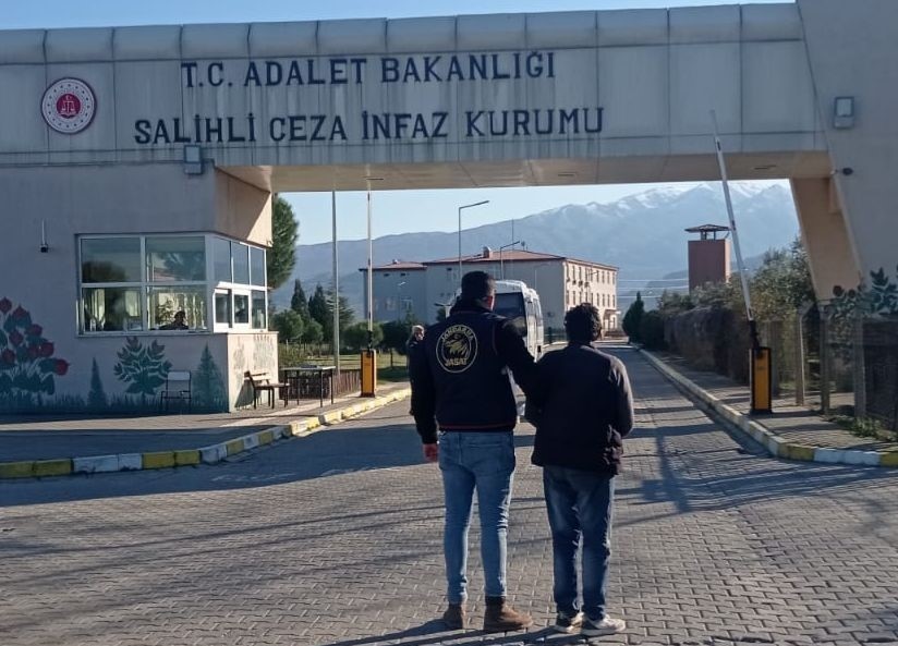 Çocuğa cinsel istismar suçundan aranan şahıs yakalandı Çocuğa cinsel istismar suçundan aranan şahıs yakalandı