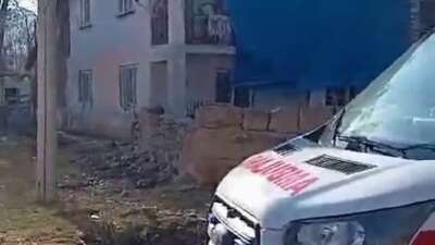 Baca yangınına müdahale eden itfaiye eri çatıdan düştü