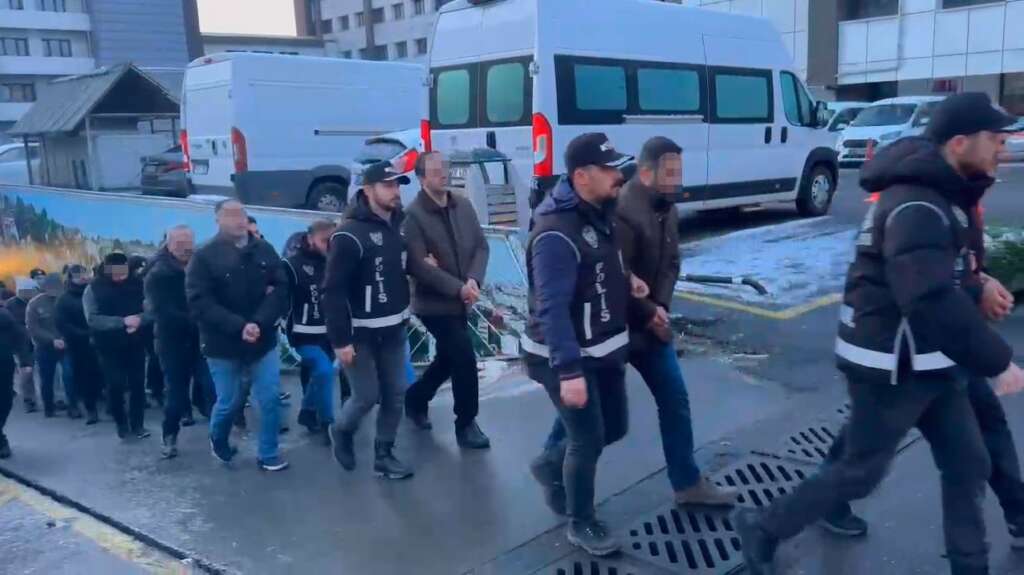 FETÖ’ye yönelik ‘Kıskaç-40’ operasyonunda yakalanan 20 şüpheli adliyeye sevk edildi
