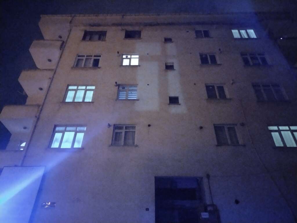 Ev sahipleri ile kiracıların kavgası kanlı bitti: 3 yaralı