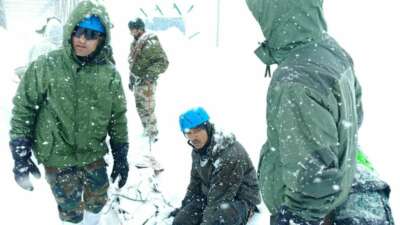 Hindistan’da çığ: 41 kişi kar altında mahsur kaldı