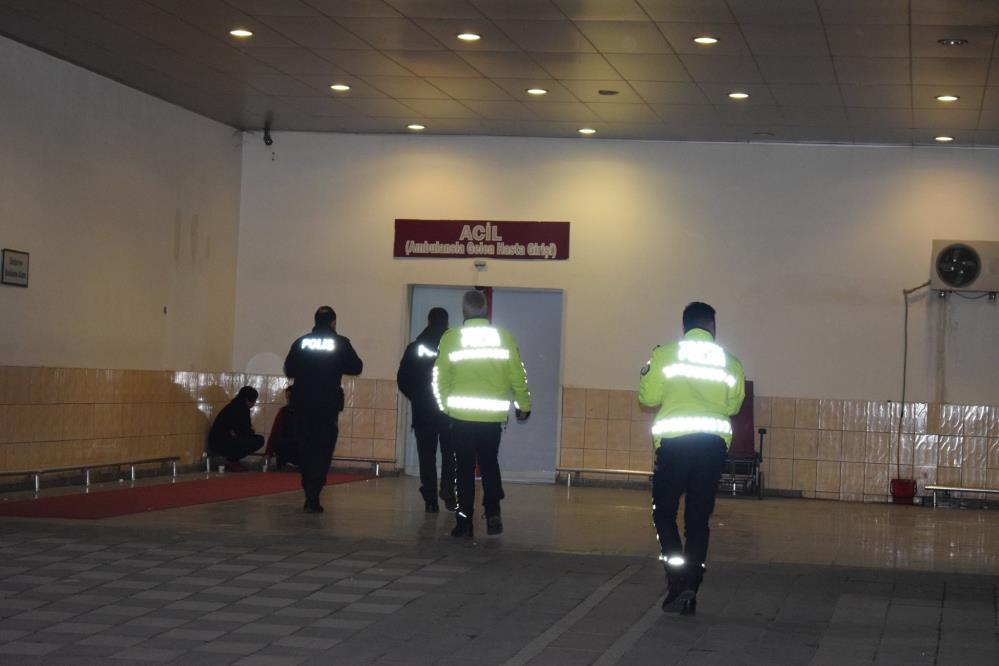 Malatya’da kontrolden çıkan araç bahçeye düştü: 6 yaralı Malatya’da kontrolden çıkan araç bahçeye düştü: 6 yaralı