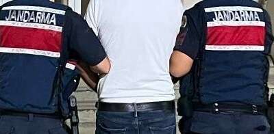Beş ilde dolandırıcılık suçundan 12 yakalama kararı ile aranan şahıs jandarmaya takıldı