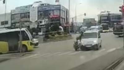 Bursa’da motosikletli ölümden döndü