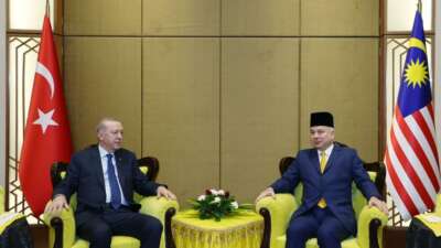 Erdoğan, Perak Sultanı Nazrın Şah ile görüştü