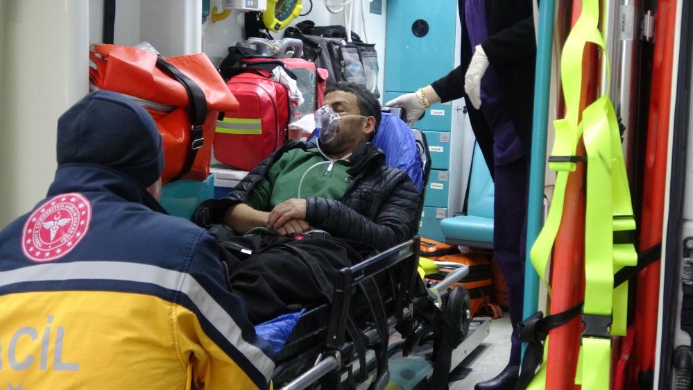 Maden ocağında metan gazı zehirlenmesi: 1 ölü, 2 yaralı Maden ocağında metan gazı zehirlenmesi: 1 ölü, 2 yaralı