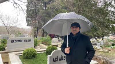 İade kararı sonrası acılı baba oğlunun mezarını ziyaret etti