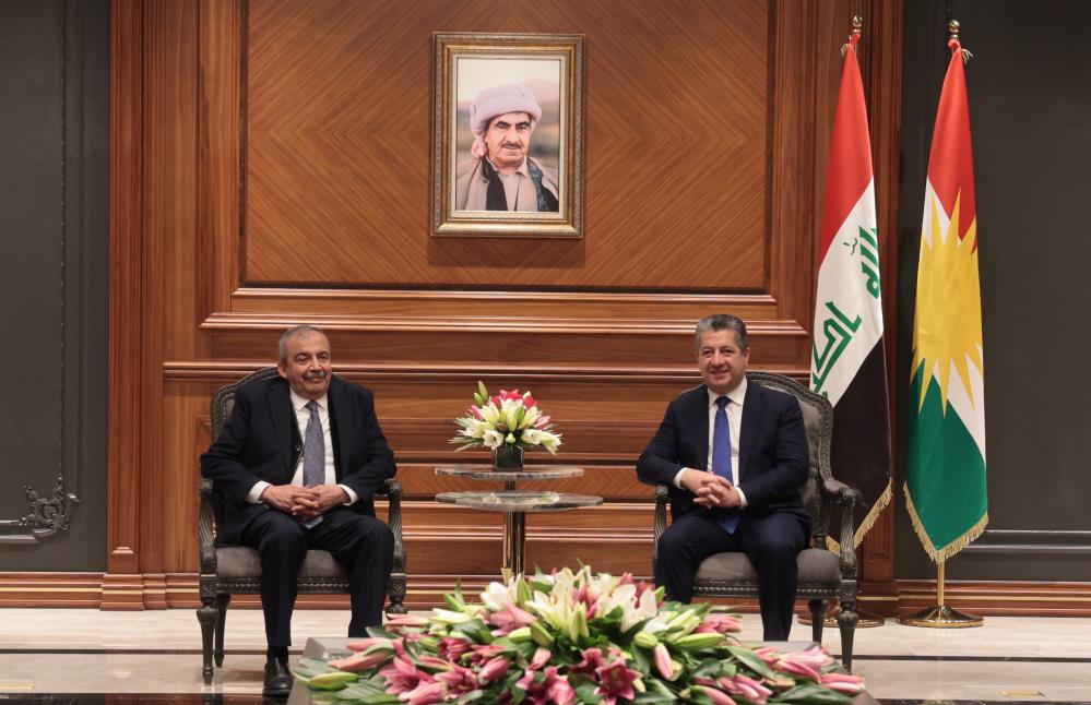 DEM Parti İmralı Heyeti, IKBY Başbakanı Barzani ile görüştü DEM Parti İmralı Heyeti, IKBY Başbakanı Barzani ile görüştü