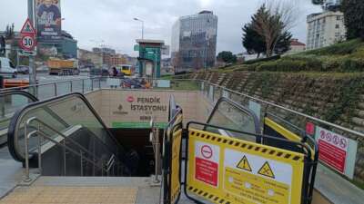 Pendik metroda yürüyen merdiven faciası: Yaşlı kadının parmakları koptu