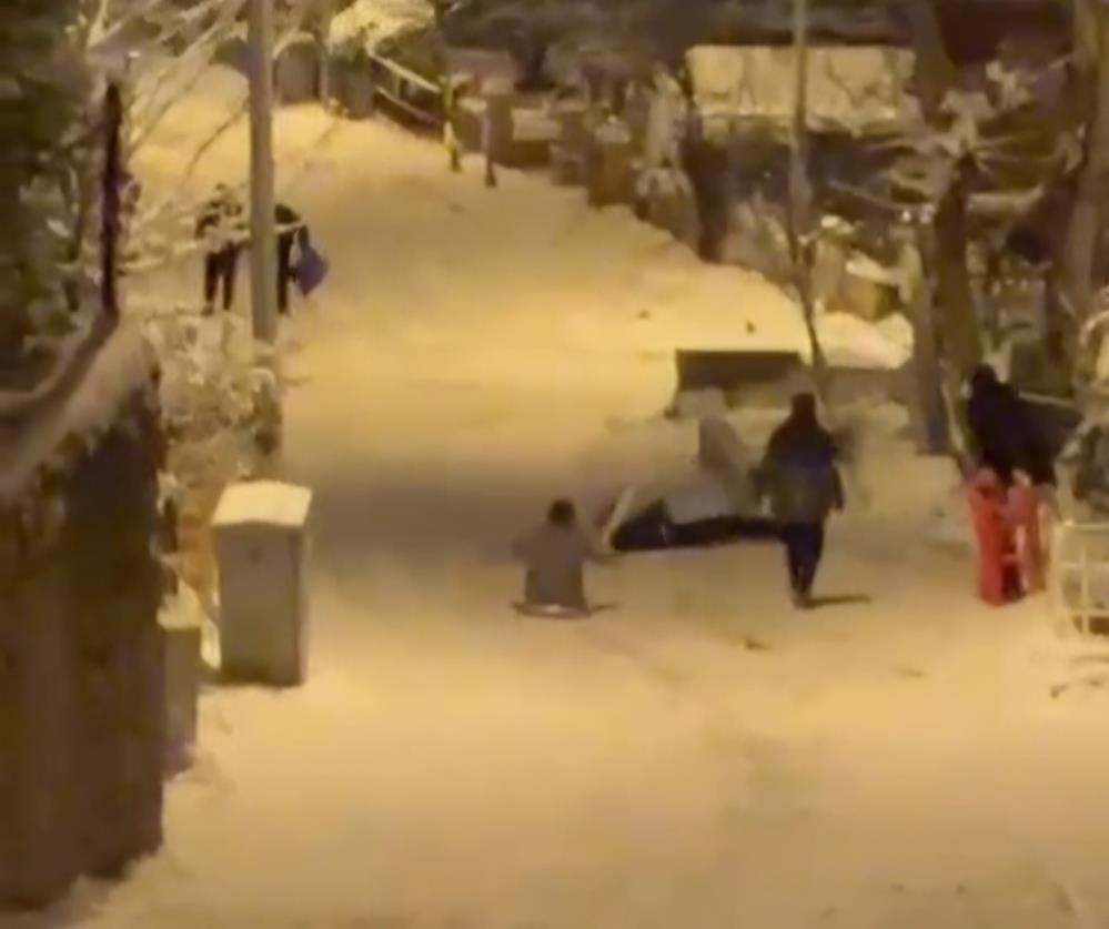 Karda kayak keyfi hastanede bitti Karda kayak keyfi hastanede bitti