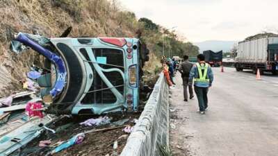 Tayland’da otobüs devrildi: 18 ölü, 31 yaralı
